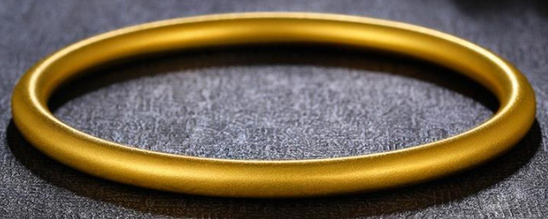 五个圈的黄金手镯含义