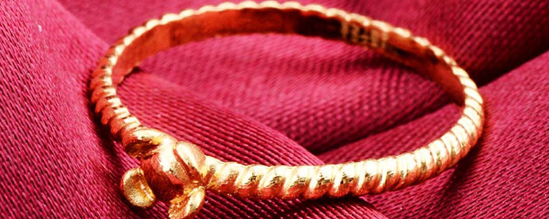 黄金3个9和4个9哪个好