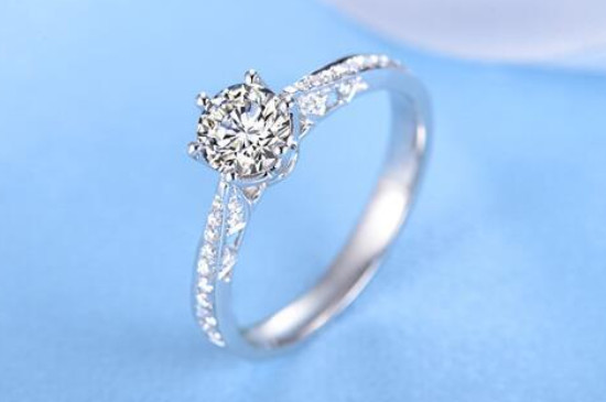 铂金和白金哪个比较亮