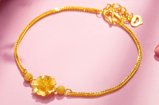 黄金手链适合戴在哪只手,戴左手能起到保养作用