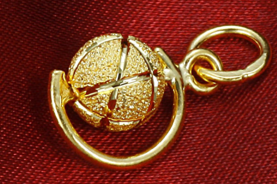 三个九是黄金吗