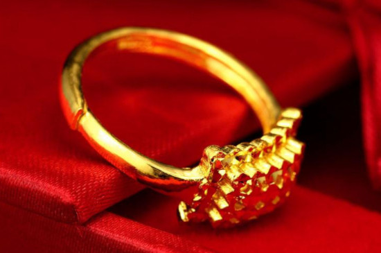 三个九是黄金吗