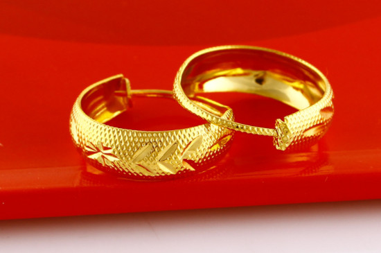 黄金和银子放在一起变色了怎么办