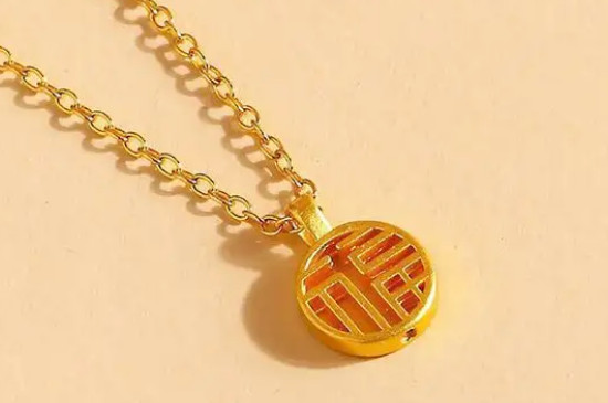 黄金手镯为啥稍微一碰就有坑