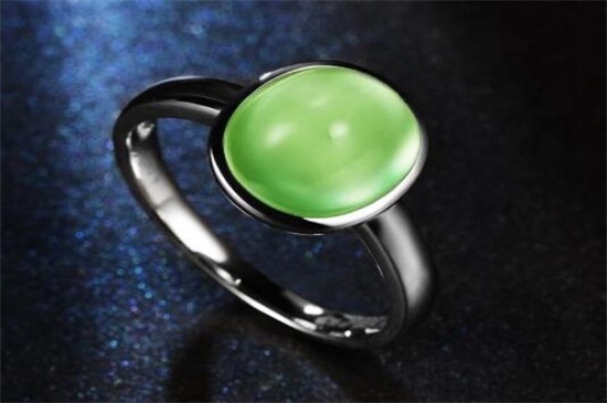 绿色葡萄石的功效与作用