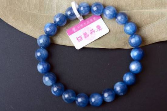 蓝晶石什么人不能戴