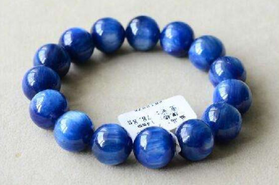 蓝晶石什么人不能戴