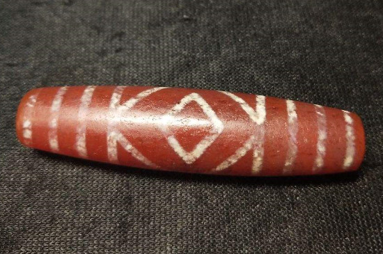 真天珠与假天珠风化纹有什么不一样