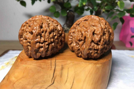 文玩核桃白尖怎么办