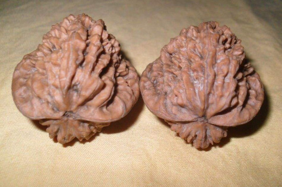 文玩核桃怎么清理黑皮