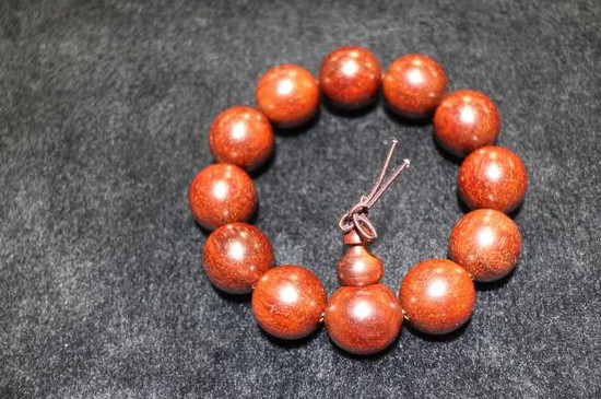 小叶紫檀会掉色吗