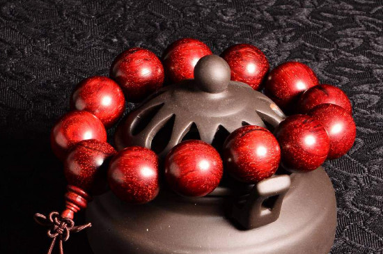 小叶紫檀会掉色吗