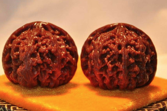 核桃快速包浆上色方法