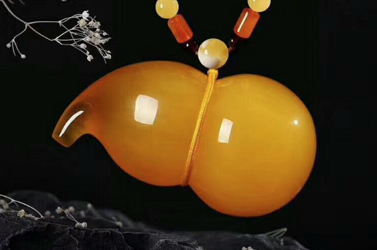 蜜蜡可以沾水洗澡吗