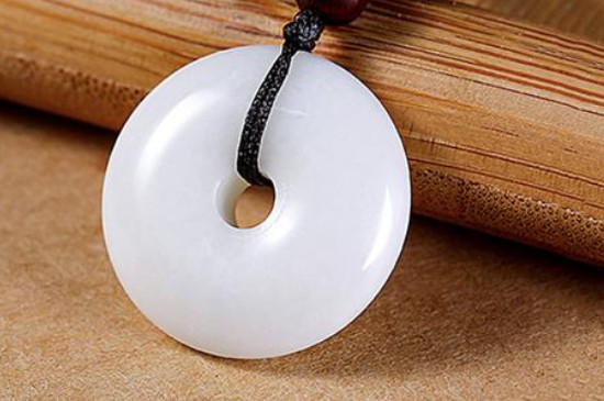 玉项链的功效与作用