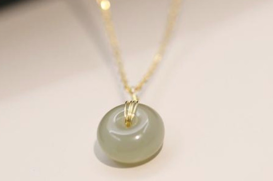 玉项链的功效与作用