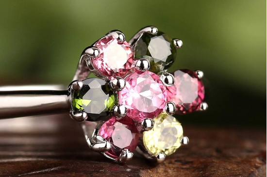 碧玺和电气石是一种东西吗