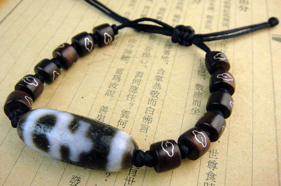 男人天珠的戴法