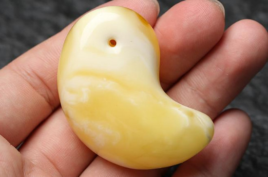 琥珀蜜蜡是什么东西