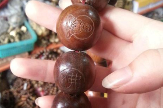 绿檀木手串能长期戴吗