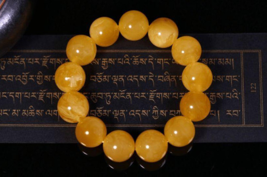 蜜蜡怎么把玩才昜容易包浆