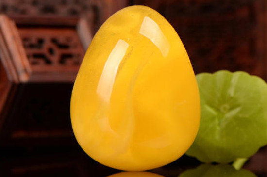 蜜蜡怎么把玩才昜容易包浆