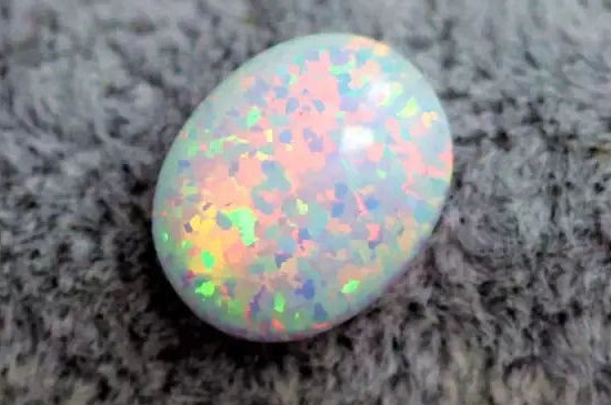 佩戴欧泊功效与作用