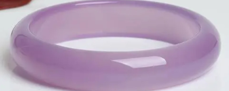 石英石手镯和玉镯的区别