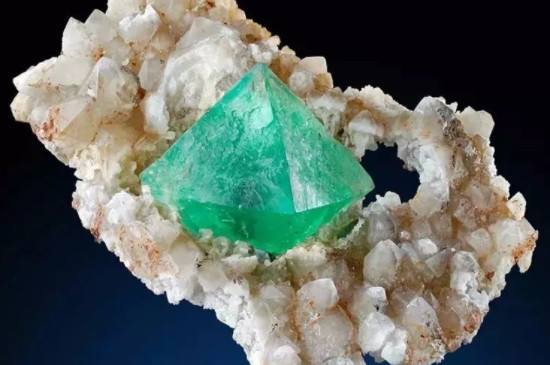 天然萤石鉴定方法