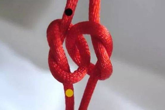 平安扣吊坠怎么系绳子