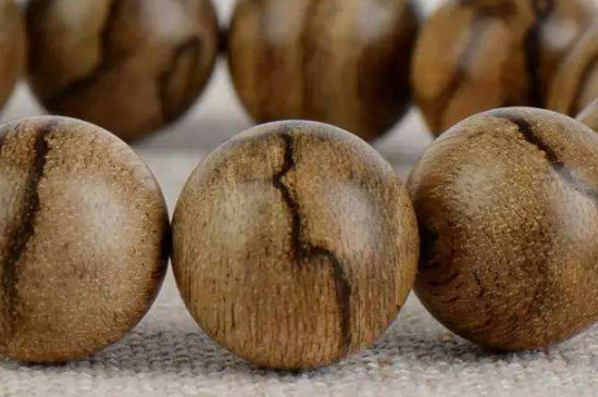 沉香木手串鉴别