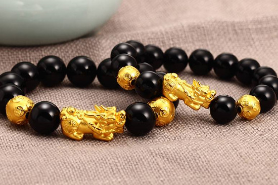 黄金貔貅手链怎么戴是正确的