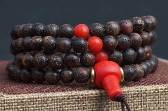 玉化星月是怎么形成的