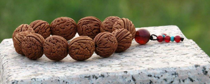 女人戴桃核有讲究吗