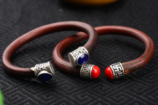 风藤和鸡血藤手镯区别