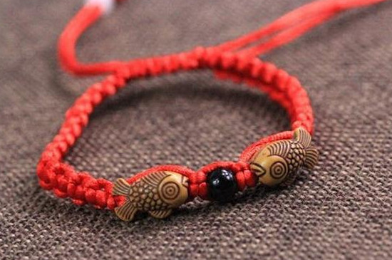 戴桃木脚链的禁忌