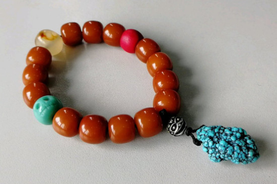 雪巴琉璃盘玩会变色吗