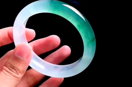 金和玉可以一起戴吗