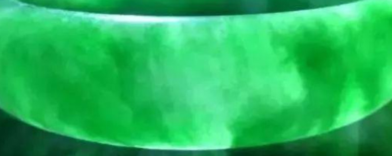 翡翠脏了怎么清洗