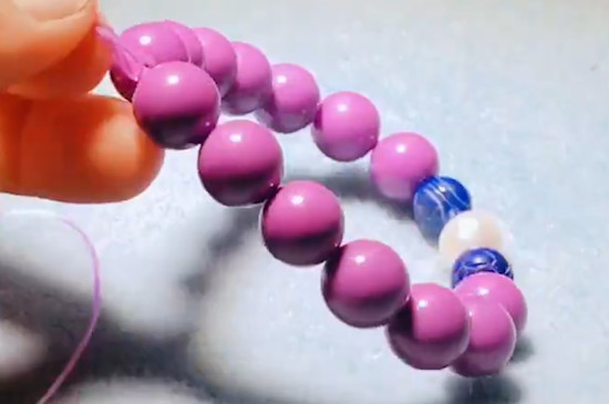 文玩手持一般多少颗