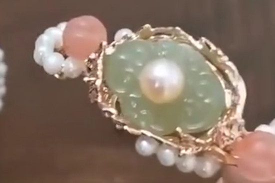 翡翠棉线和裂纹的区别