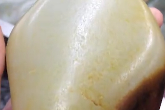 翡翠冰种和糯种区别