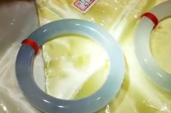 缅甸花梨木手串对人的好处