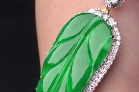 文玩手持一般多少颗